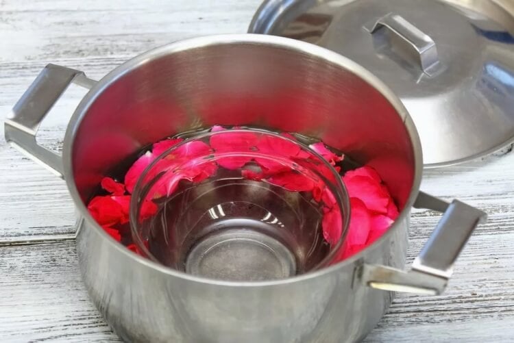 diy eau florale de rose distillation