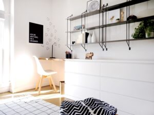 Ikea hack bureau commode Malm blanche etagere murale