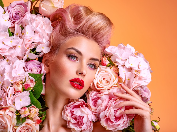Les différentes nuances des cheveux Rose gold qui illumineront votre look !