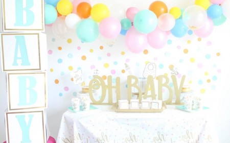 bienvenue au bébé déco ballons multicolores cubes géants