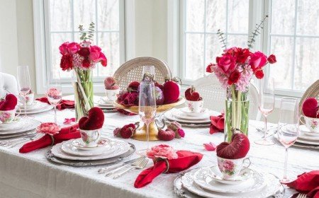 centre de table Saint Valentin DIY fleurs objets romantiques