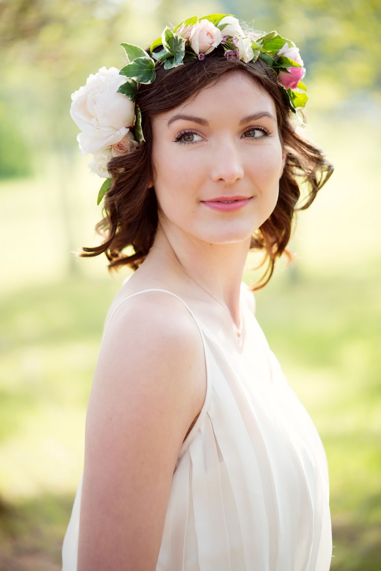 bohemian hairstyles for short hair for bride - flower crown