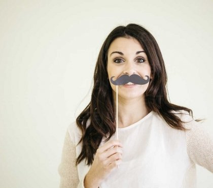 comment enlever moustache femme naturellement trucs astuces techniques épilation