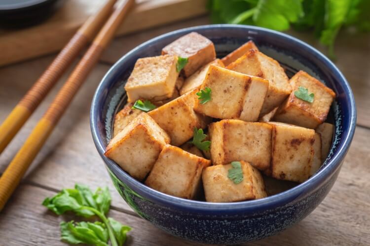 favoriser croissance cheveux protéines végétales tofu