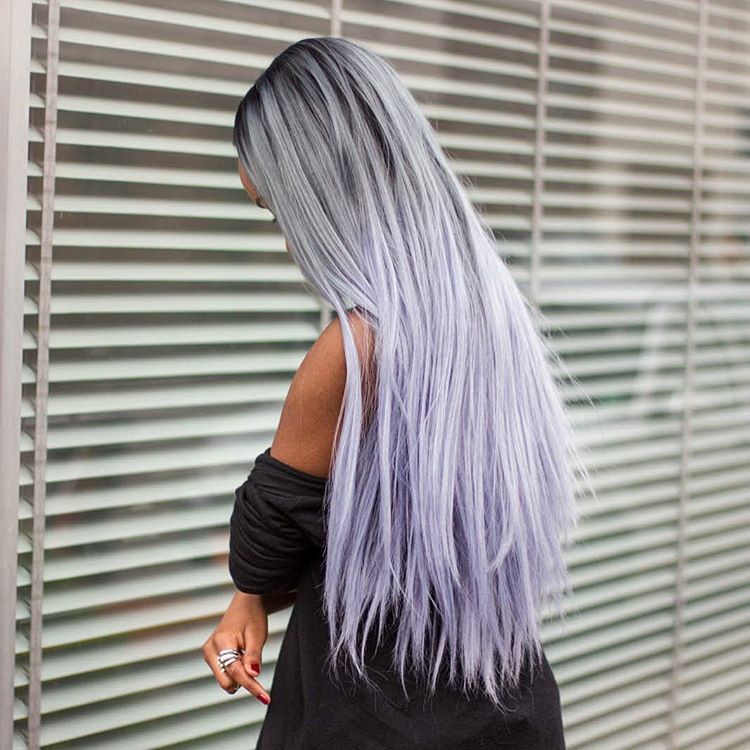 idée coloration smoky cheveux lilas pastel très longs