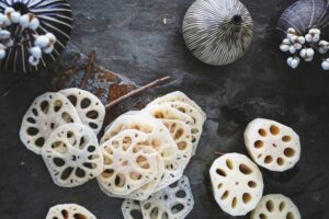 racine de lotus tranchée utilisations culinaires