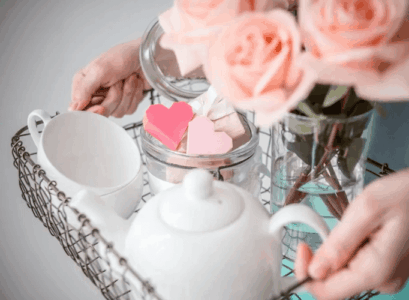 surprise saint valentin pot biscuits bouquet roses
