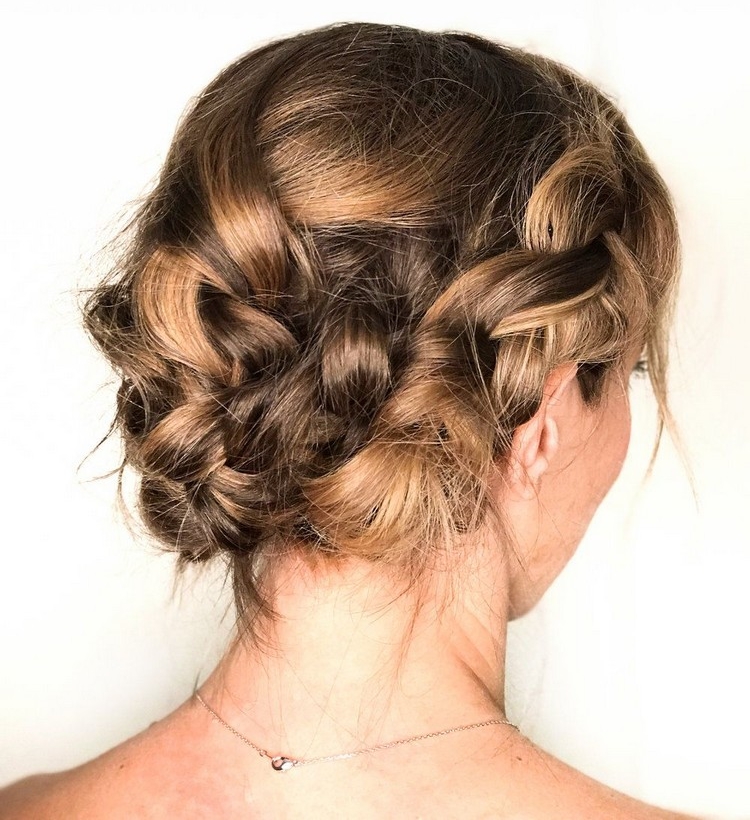 Shaggy braids are like a bohemian short hairstyle for any occasion