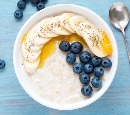 aliments rassasiants perte du poids manger santé bananes smoothie bowl