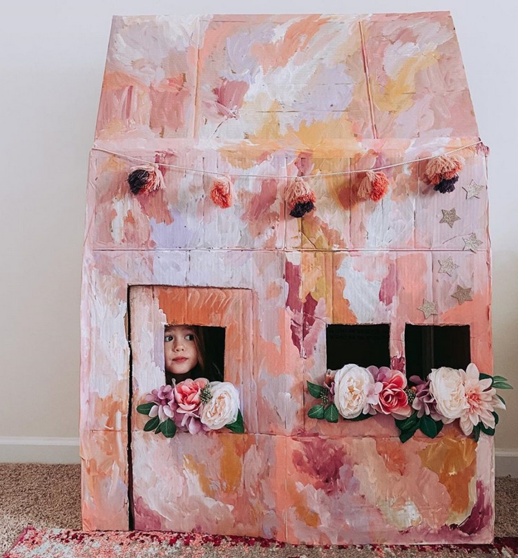 cabane enfant rose partir boites carton réutilisés peintes