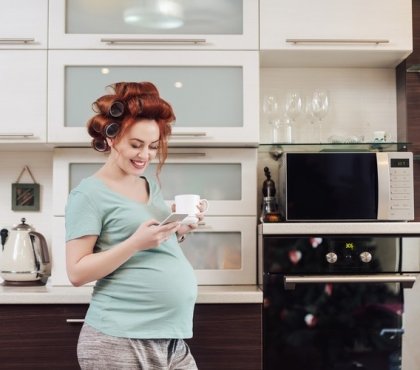 consommation de caféine pendant la grossesse risques pour le cerveau du bébé étude scientifique