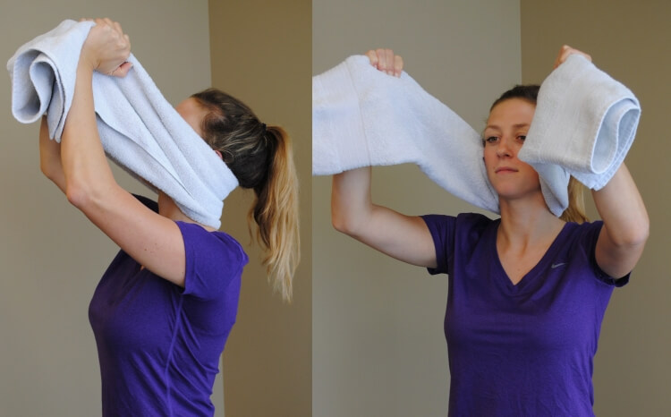 douleur au cou que faire exercice avec serviette de bain