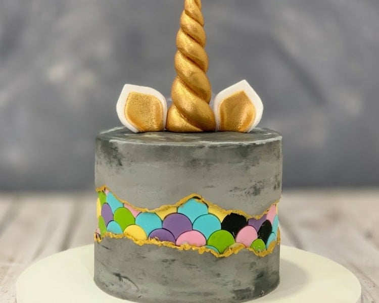 fault line cake design licorne gâteau anniversaire petite fille