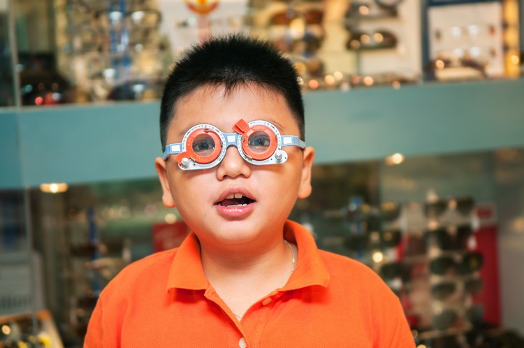 myopie chez l'enfant trouble visuel hausse des cas pandémie de coronavirus confinement étude chinoise