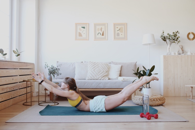 postures yoga douleurs lombaires asanas etirement