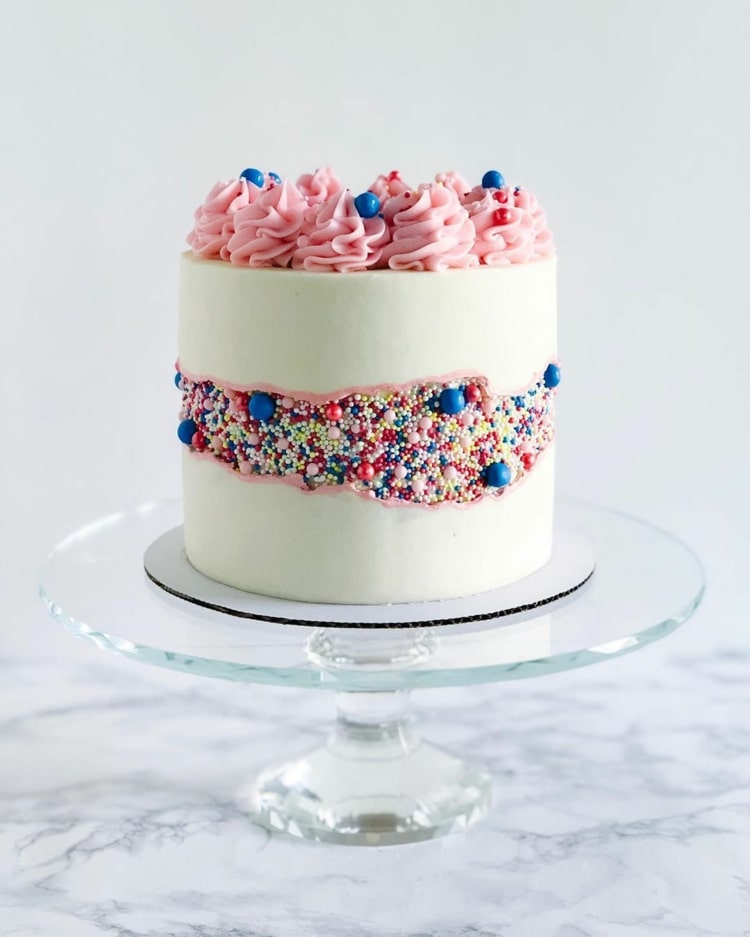 recette gâteau d'anniversaire petite fille design faultline cake vermicelles et crème au beurre