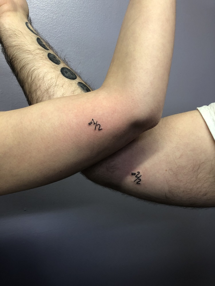 se faire tatouer avec ta soeur ou ton frère