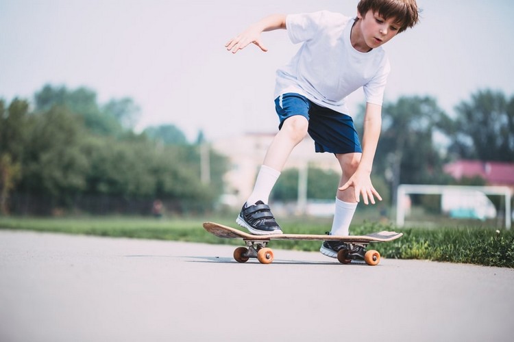 skateboard - avantages pratiques activités physiques pour enfants