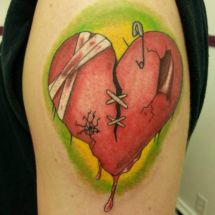 tatouage coeur brisé new school palette de couleurs spécifique