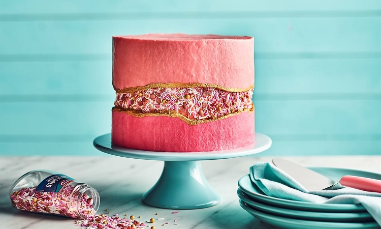 tendance cake design gateau fault line cake rose gâteau anniversaire petite fille