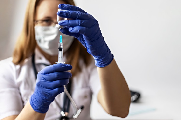 vaccin Moderna spécifique contre le variant sud-africain début essai clinique pandémie coronavirus Covid-19
