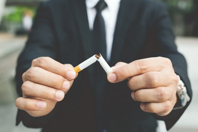 arrêter de fumer amélioration santé mentale réduction dépression anxiété renoncer au tabac nouvelle étude britannique