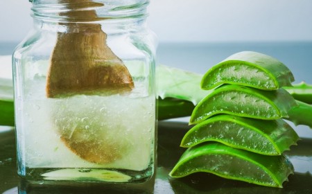 bienfaits santé jus aloe vera à boire à appliquer peau cheveux