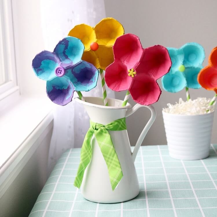 bricolage paques boite oeufs fleurs carton DIY activite manuelle enfant