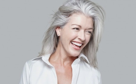 coloration cheveux femme 50 ans 60 ans coupe cheveux mi long