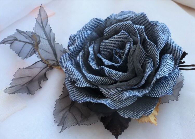 comment faire des fleurs en tissu créer jolie boutonnière