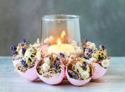deco Paques coquilles oeufs porte bougie couronne fleurs sechees mousse sechee saule chatons