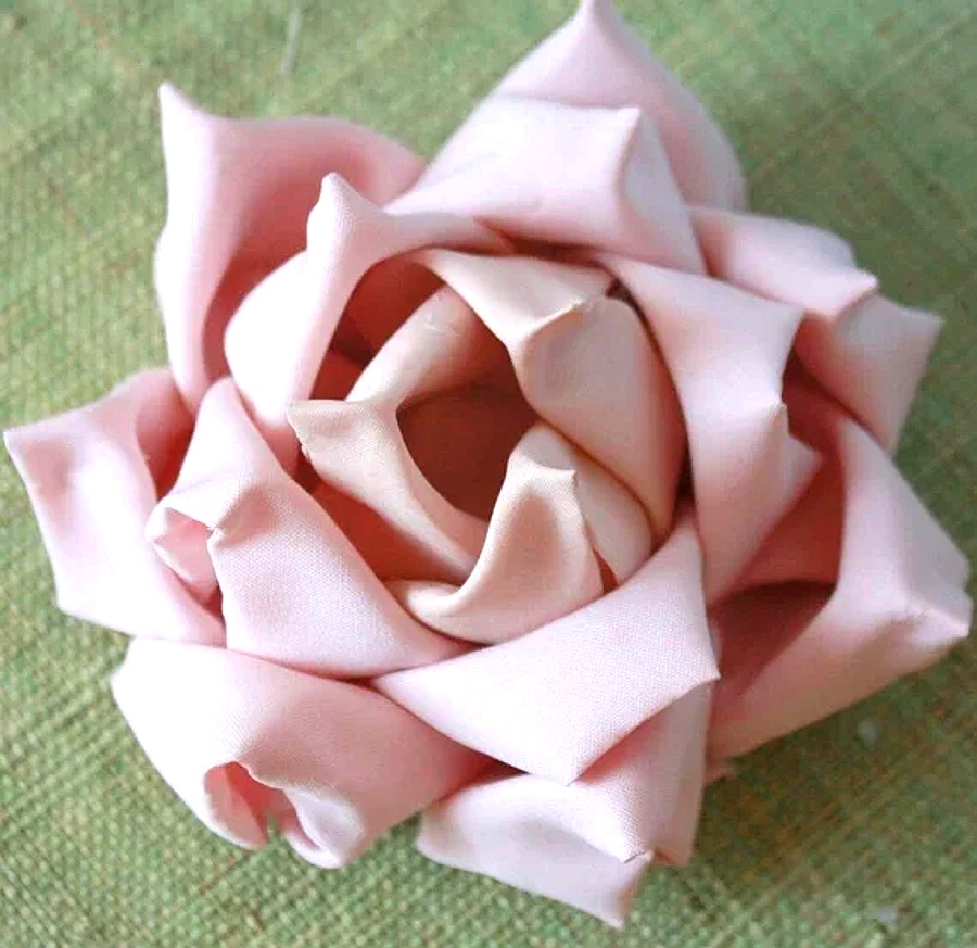 fleur en tissu sans couture