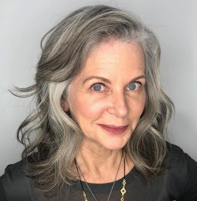 Best Natural Gray and White Hairstyles for 50 Years Old Women Salt and Pepper Sweeping