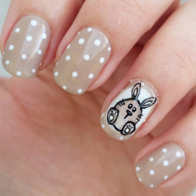 nail art lapin paques vernis taupe pois blancs ongles courts