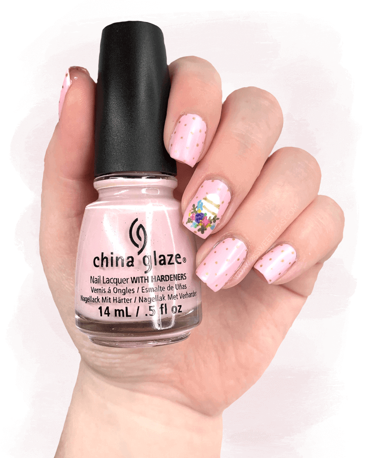 nail art oeuf paques vernis rose deco pois