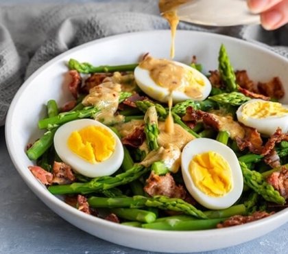 recettes asperges keto salade asperges oeufs bacon vinaigrette moutarde