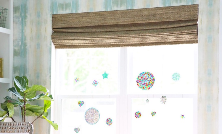 Attrape-soleil DIY et autres idées de décoration de fenêtre pour printemps