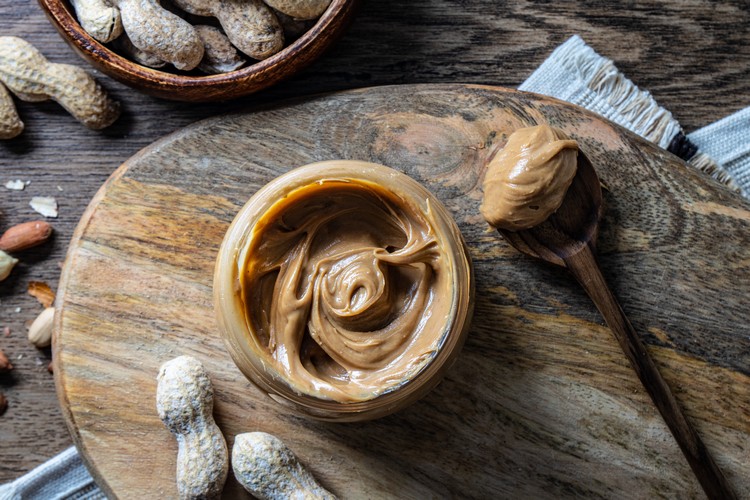 beurre de cacahuète pâte à tartiner pourquoi manger bienfaits santé preuves scientifiques