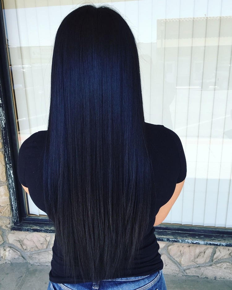 cheveux longs noirs