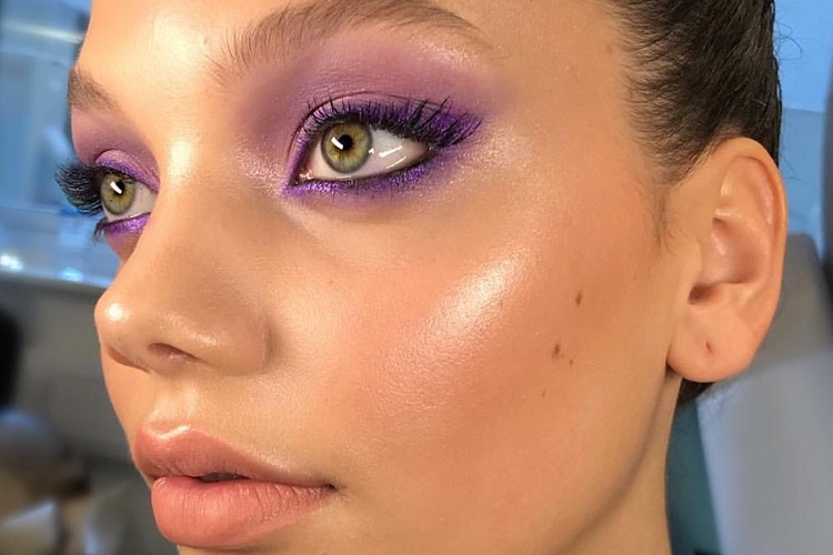 Fard à paupières violet - comment le porter cet été