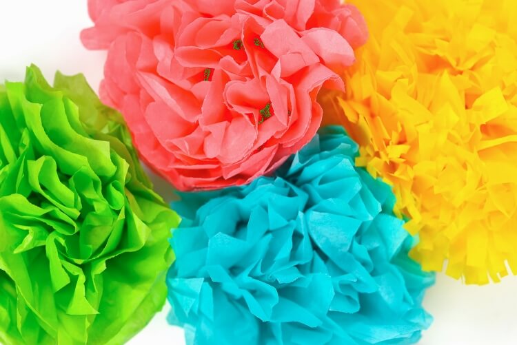 comment faire une fleur en papier de soie avec les enfants