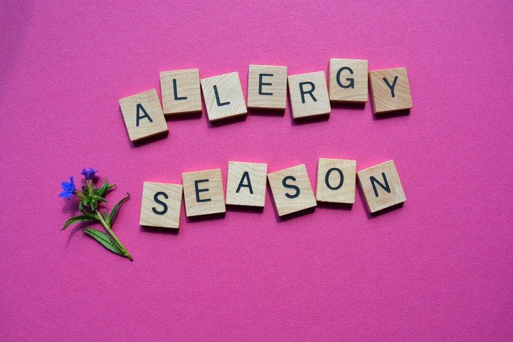 port du masque anti-virus bloquer les pollens apaiser symptômes asthme sévère saison allergies