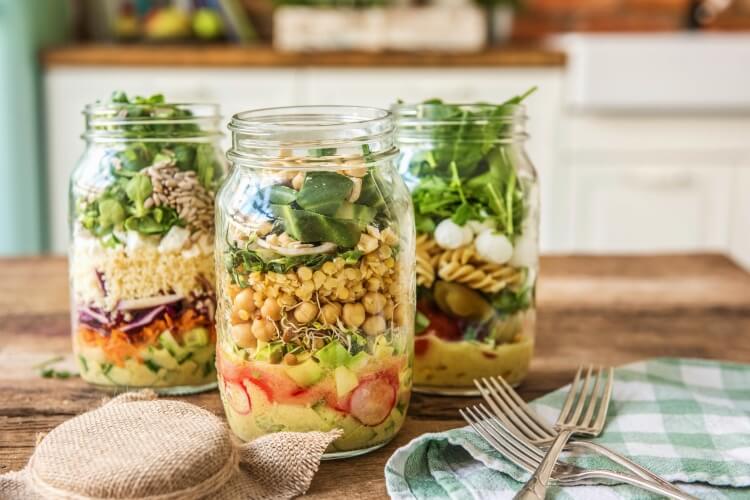 recette salade pique-nique en pot salade en couches