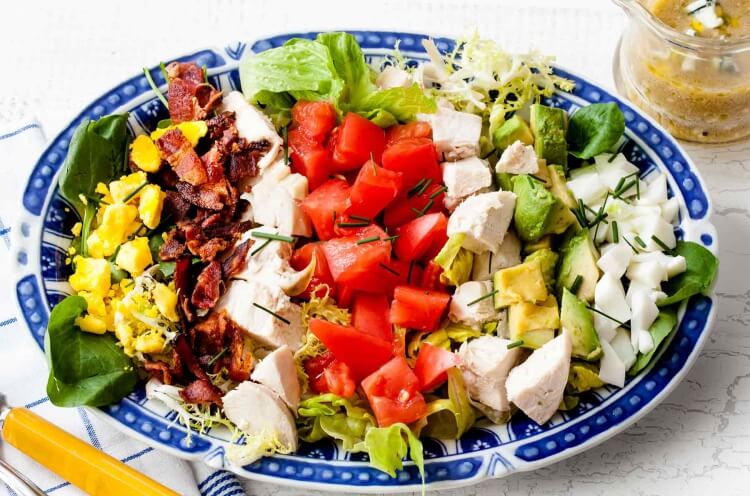repas dîner healthy saine délicieuse salade cobb