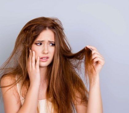 symptômes carence en fer cheveux cassants et abîmés