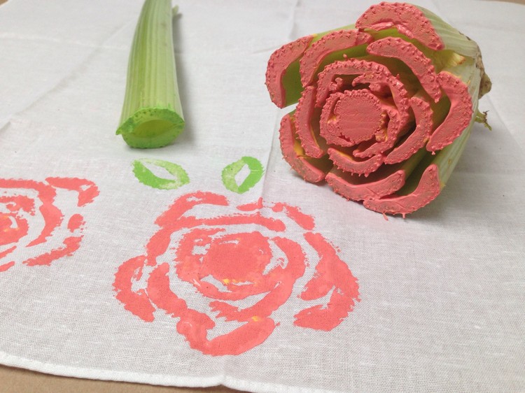 tampon célerie forme rose loisirs peinture printemps maternelle
