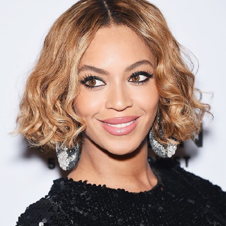 tendance make up lip wings beyonce rouge à levres nude