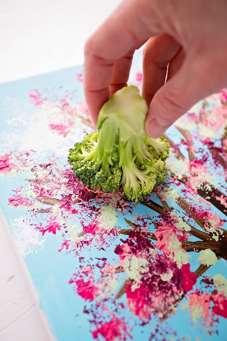 tuto peinture printemps maternelle impression avec brocoli