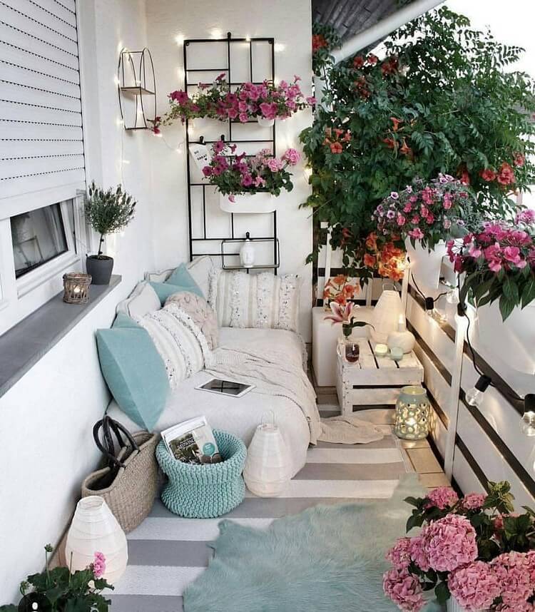 brise vue balcon original verdure plantes fleurs luxuriantes