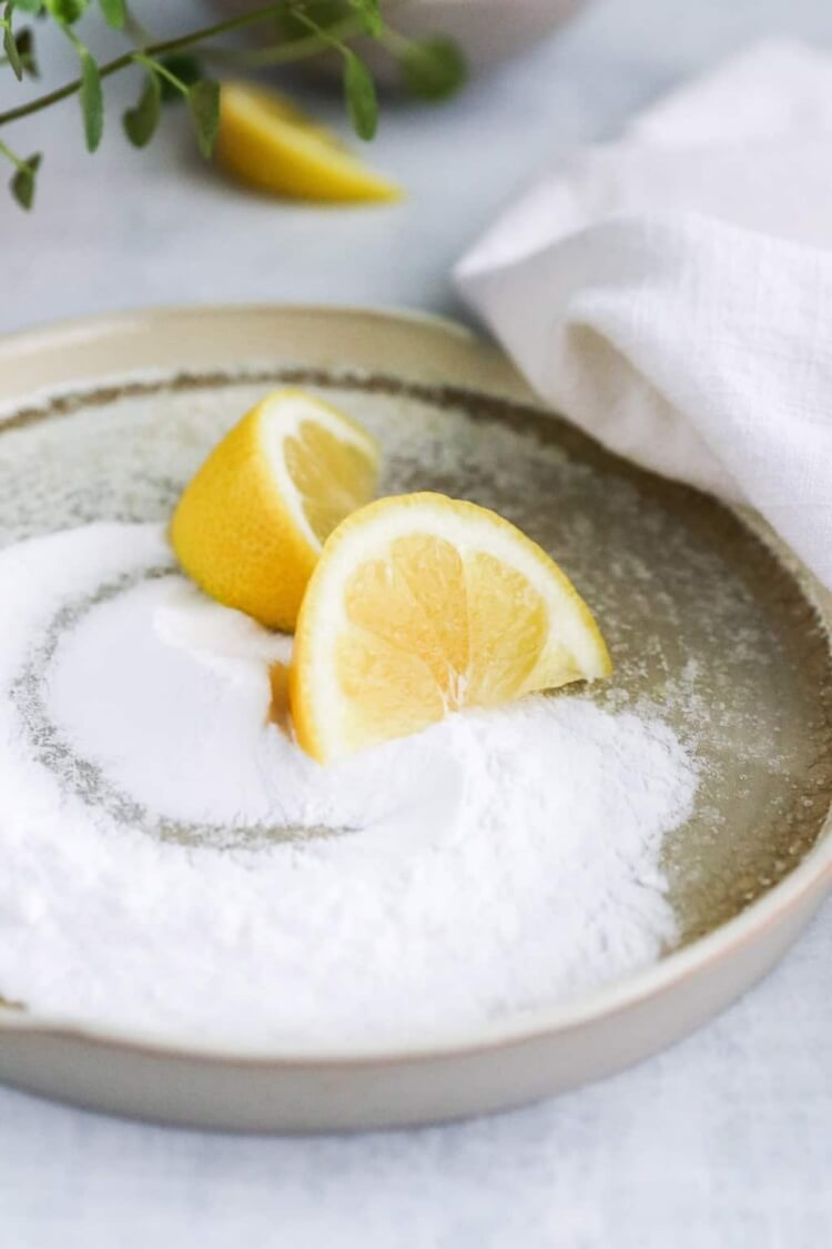 comment déjeunir les ongles jus de citron et sel